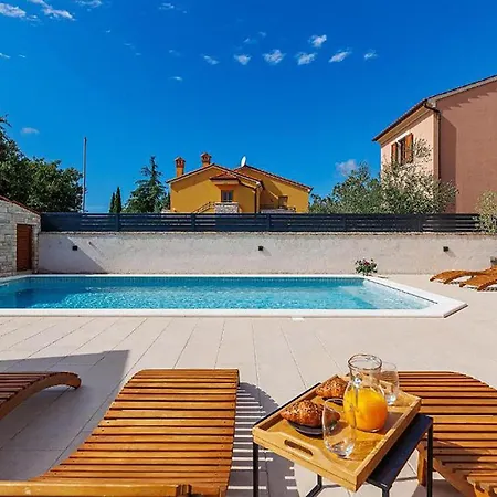 Feriehus Stunning In