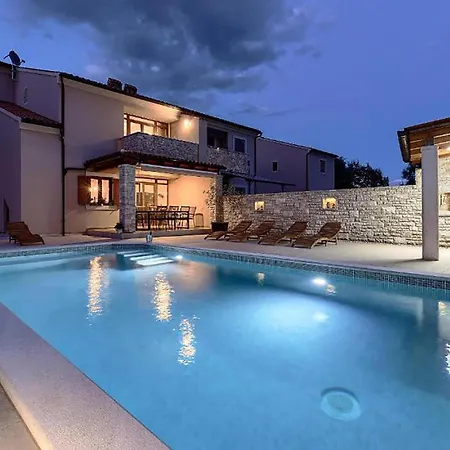 Feriehus Stunning In *