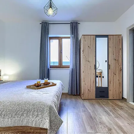 Stunning In * Segotici