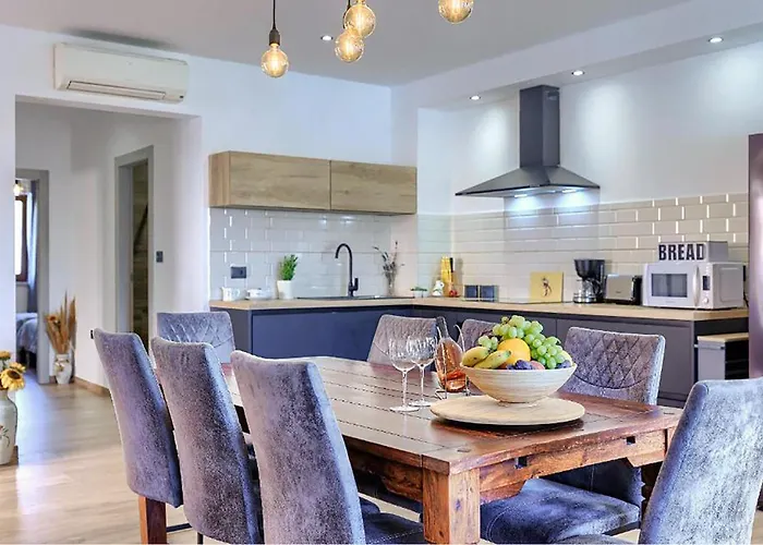 Σπίτι διακοπών Stunning In Segotici