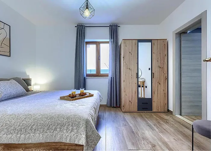 Stunning In * Segotici