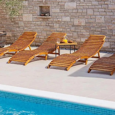 Tatil Evi Stunning In Segotici